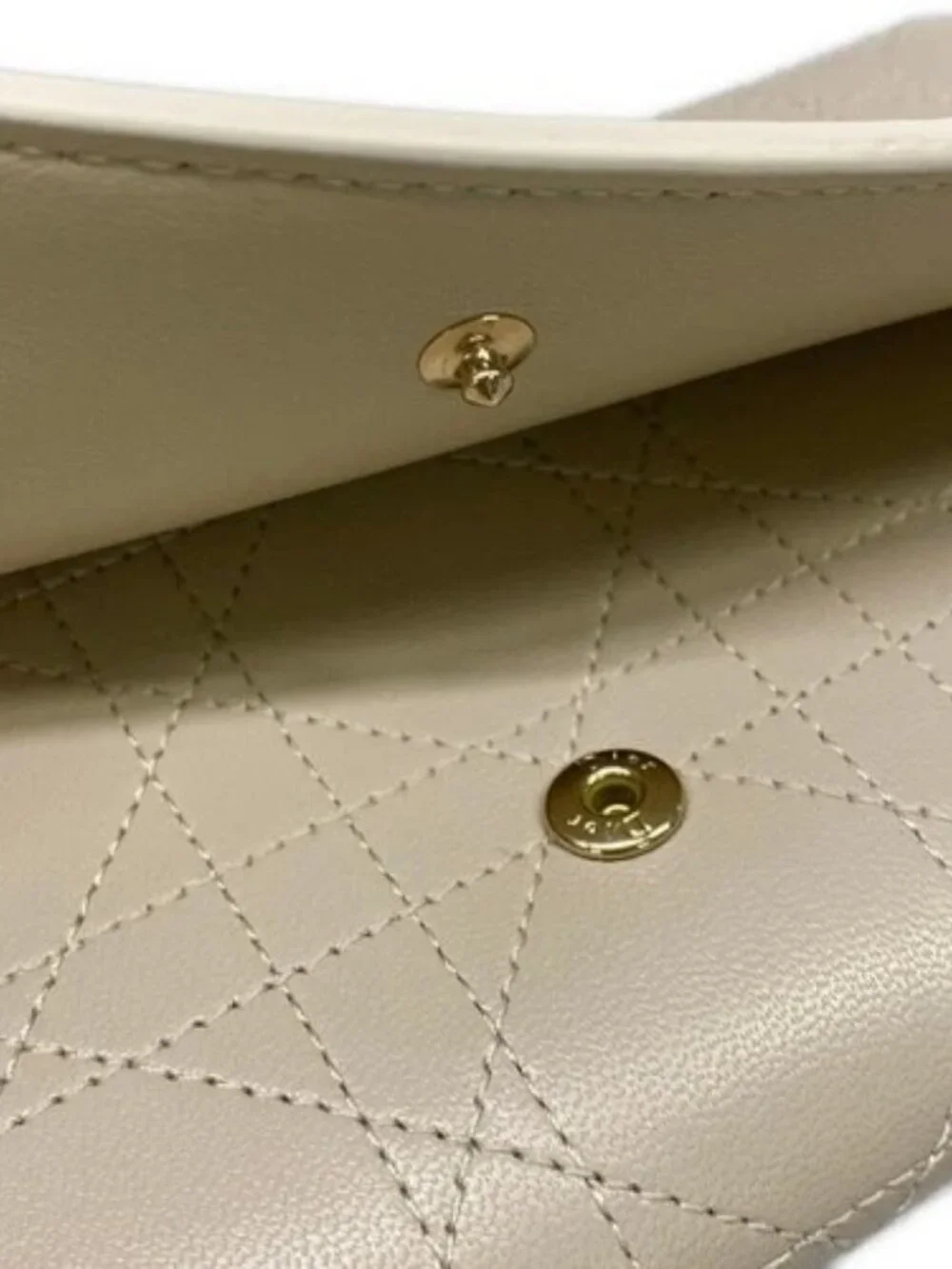 DIOR/ChristianDior Cannage Stitch S4608OSQM73UU Beige Leather Long Wallet